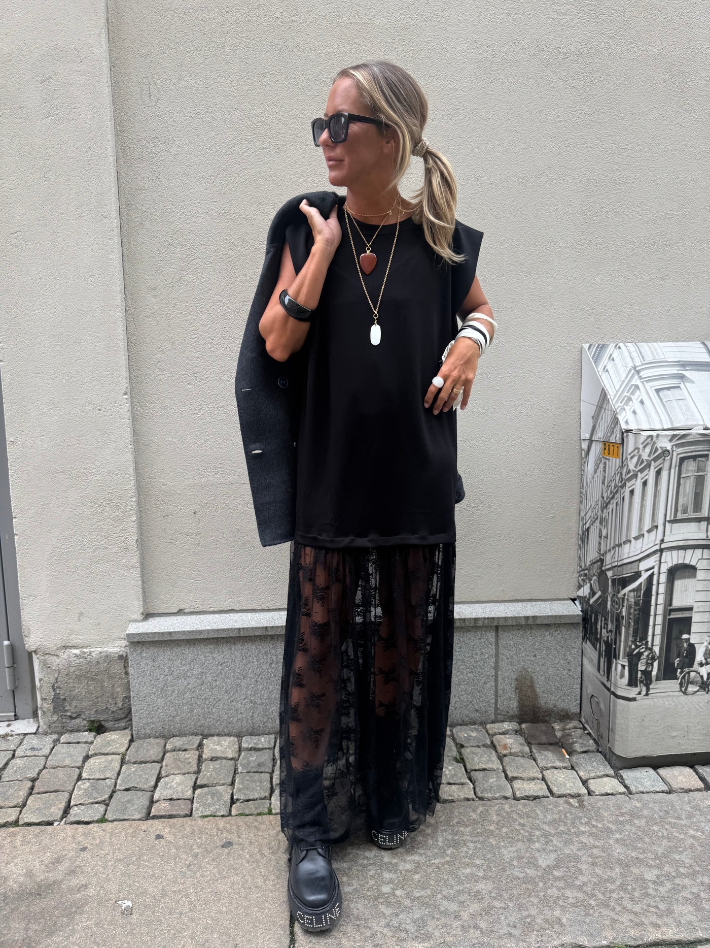 Filippa power dress Black L5179U leverans 7 dagar