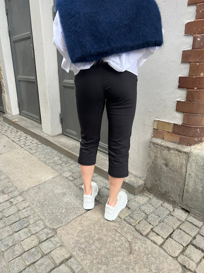 IVY - Alice capri pant - Black