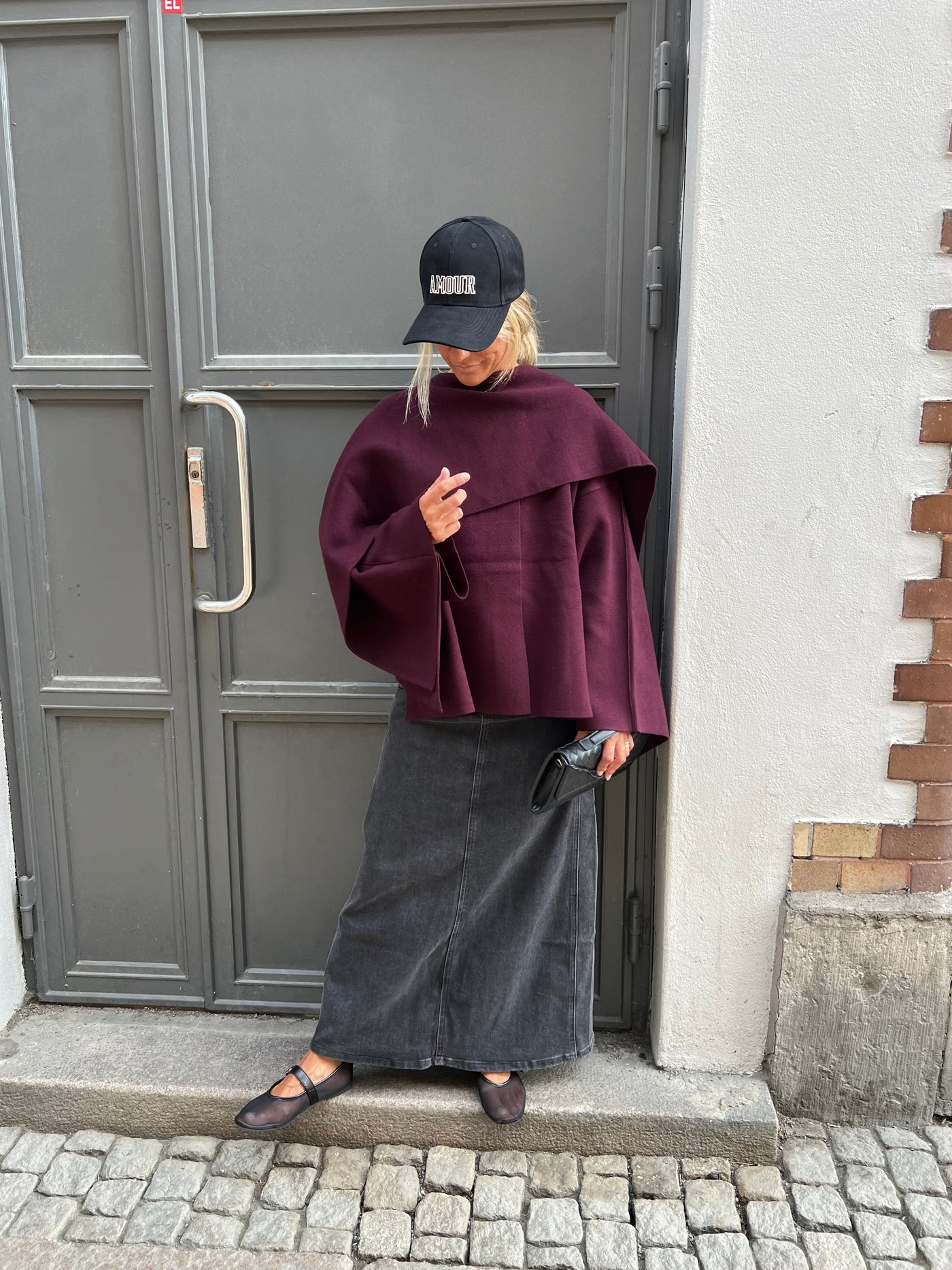 Carrie Cape Cardigan Vinröd H888