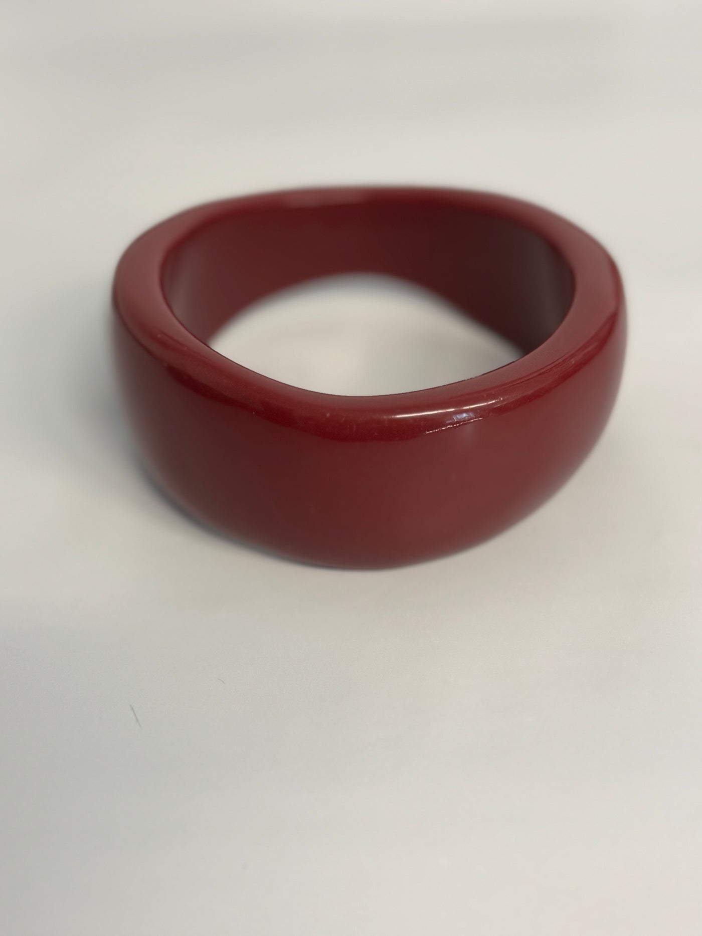 New dark red Bracelt round