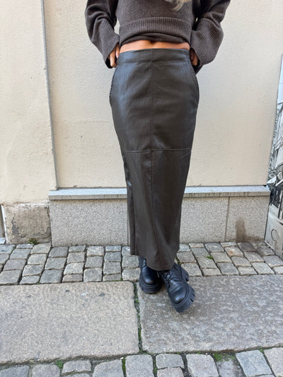 Kjol i pu co couture brown