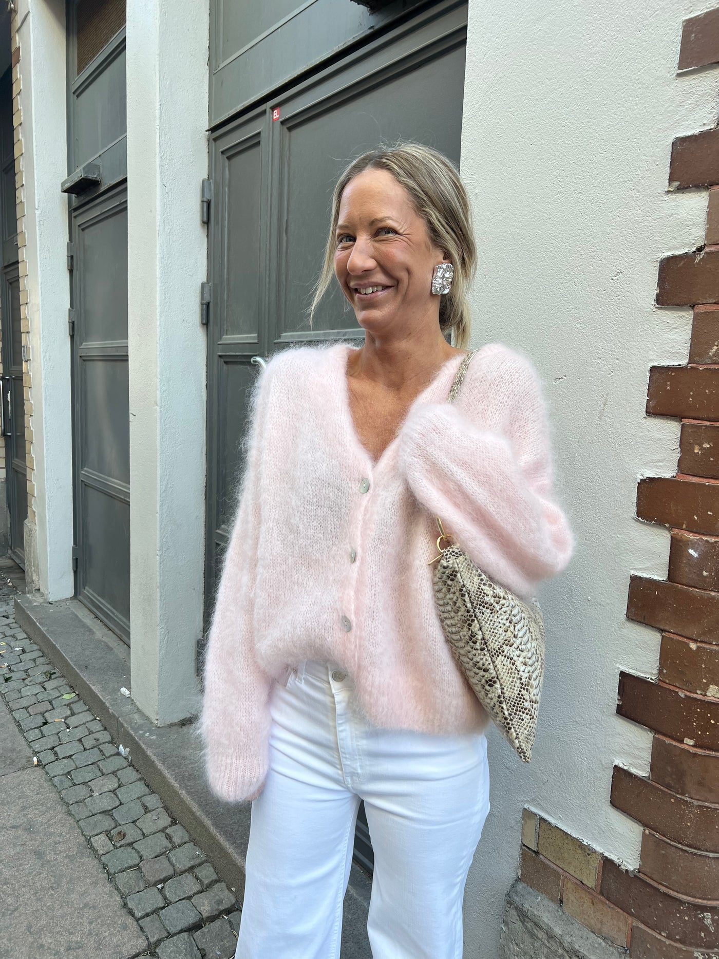 Roro mohair kofta med knappar ljusrosa
