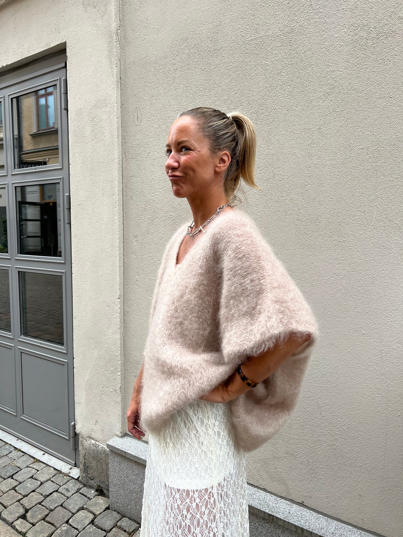 Roro mohair v-ring sand väst - 23613