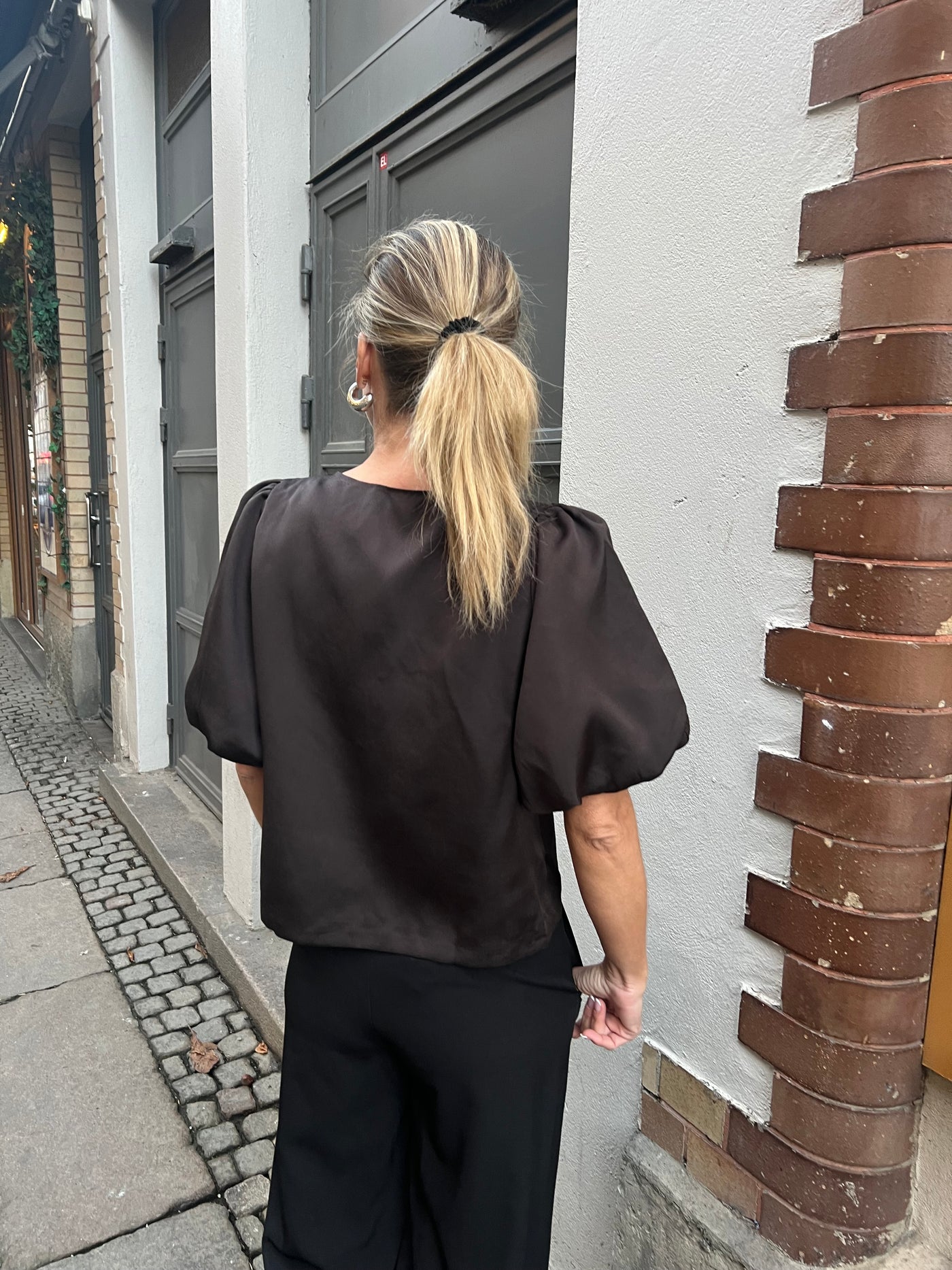 AISA DULL SATIN BLOUSE BROWN