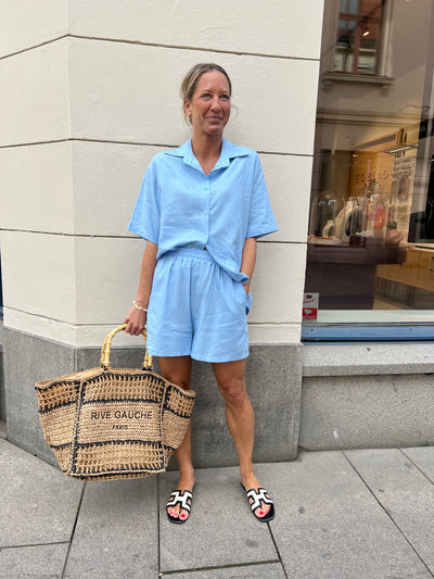 NOOR LINNE SHORTS BLÅTT