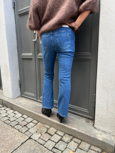 Johanna kick flare wash blue( ljus)