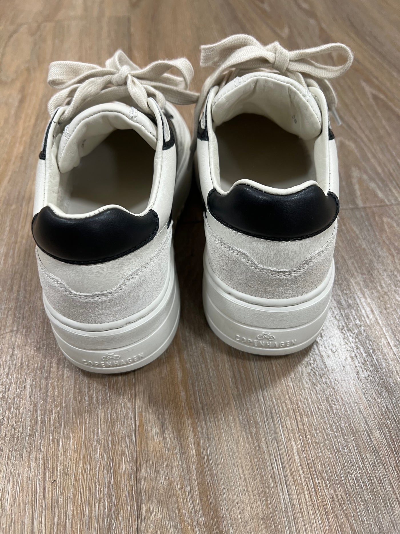 Copenhagen studios cph 89 cream/black