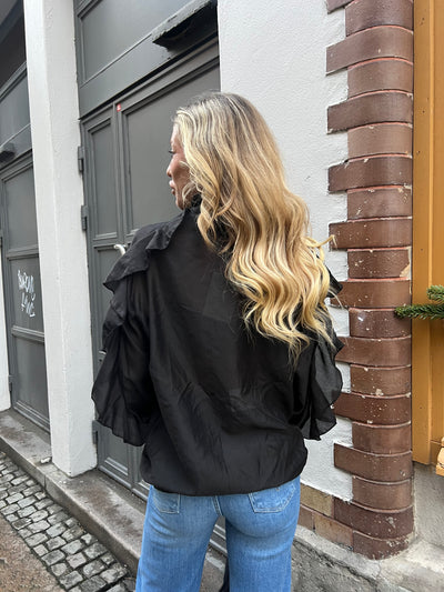 Madicken blouse black