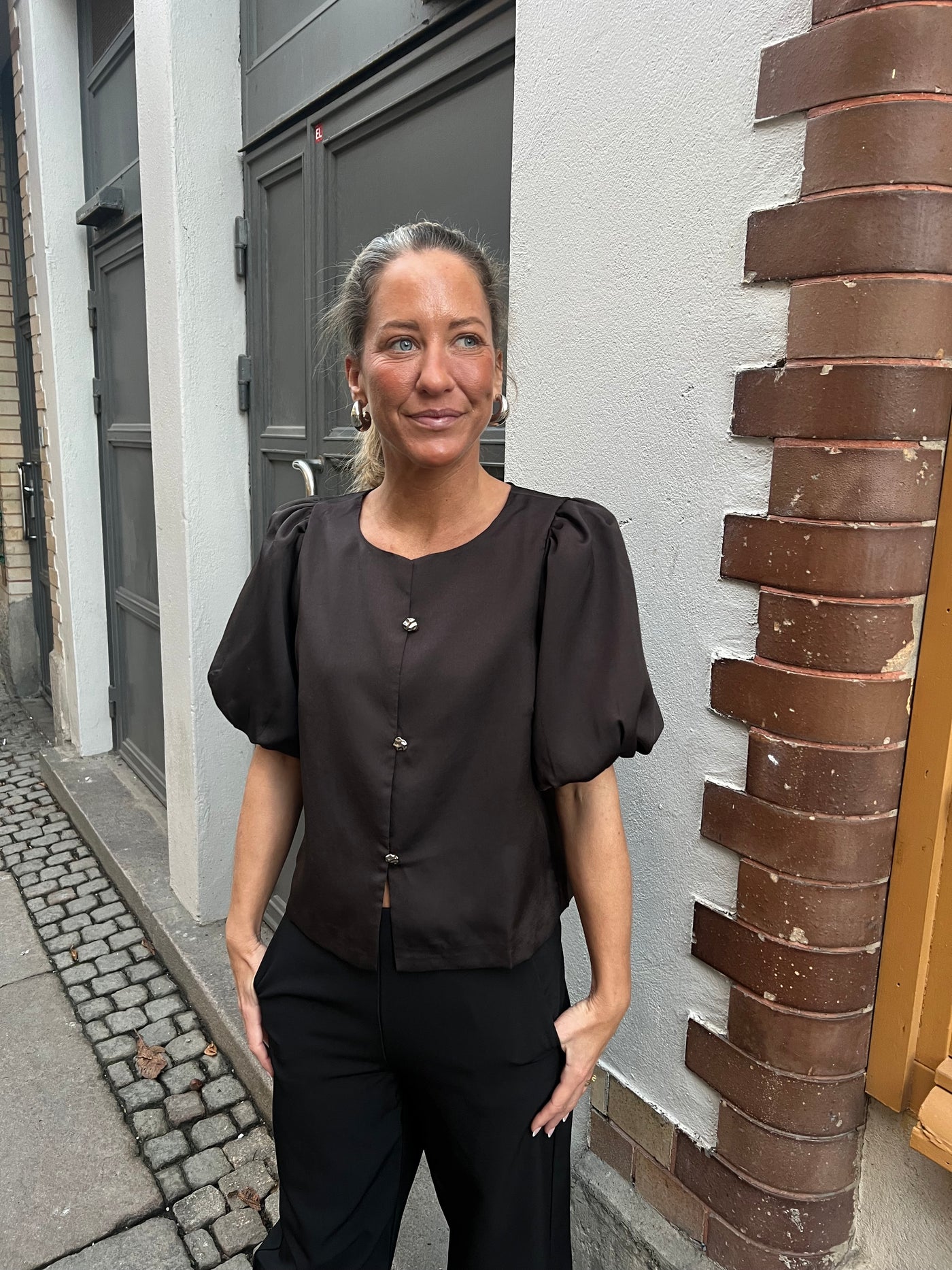 AISA DULL SATIN BLOUSE BROWN