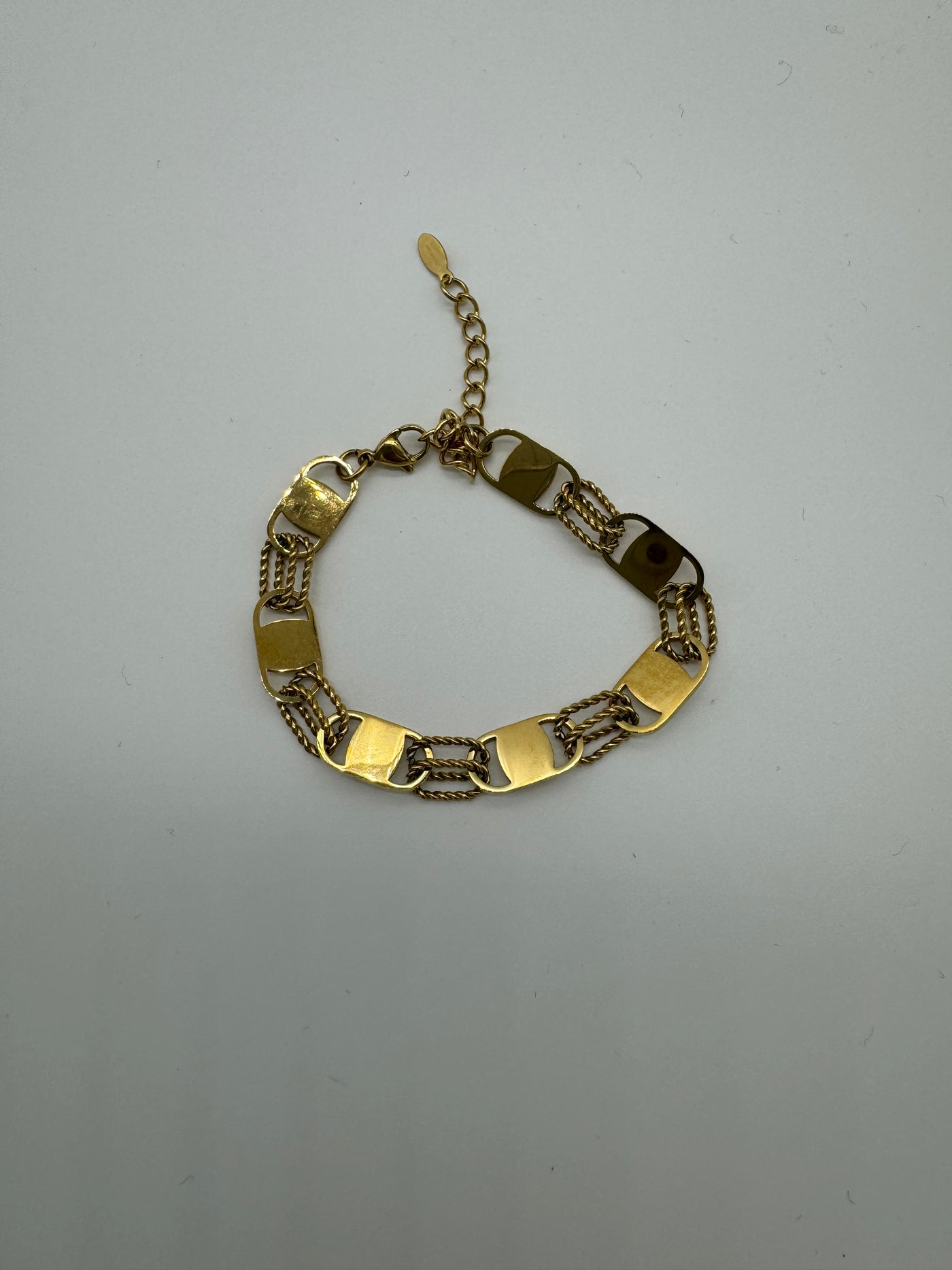 Sia gold bracelet