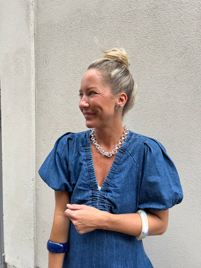 NEO NOIR KLÄNNING ILLANA DENIM BLUE