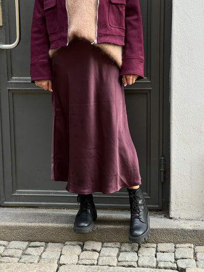 Neo Noir Bovary skirt Burgundy