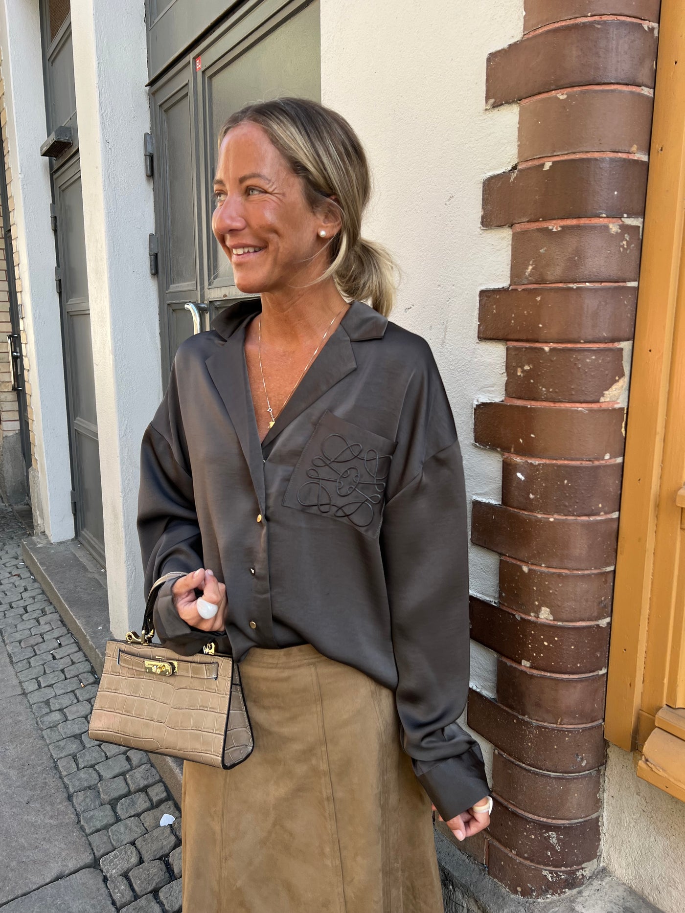 Look blouse brown