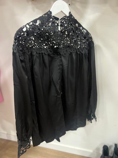 Lisa blouse black  Lace