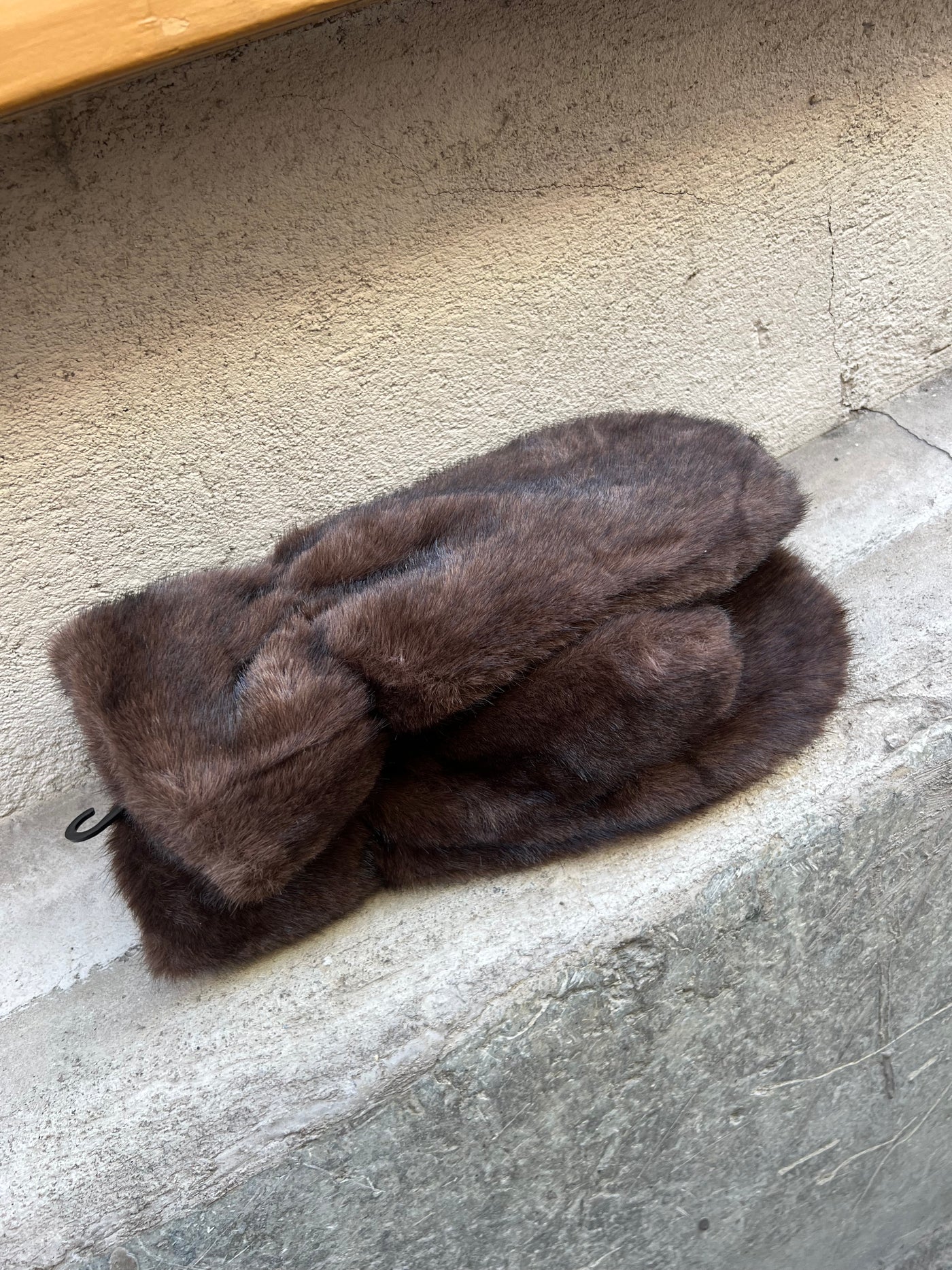 Pälsvante modell brun