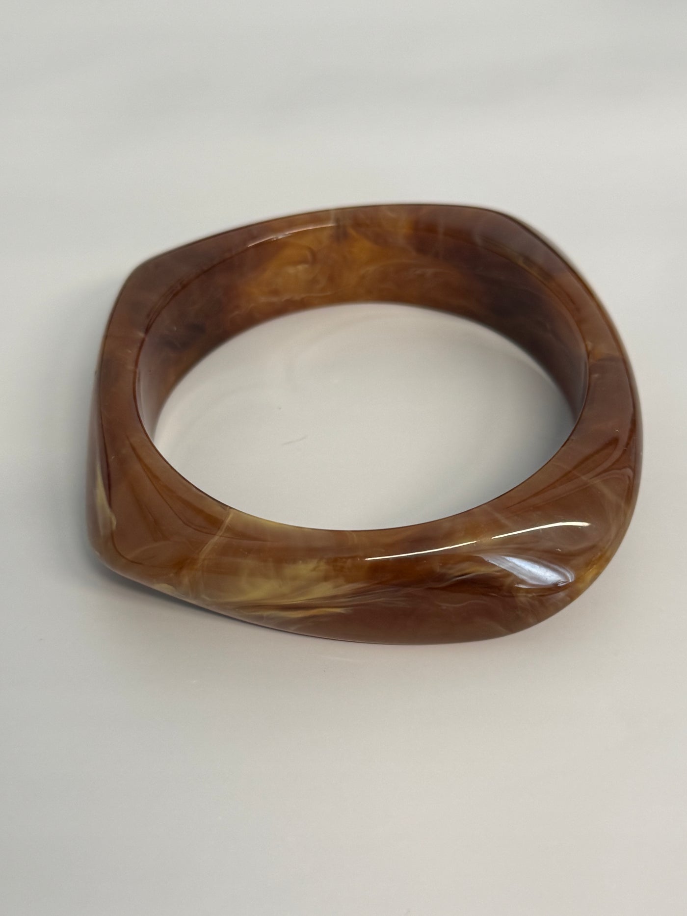 Armband kantigt Light Brown
