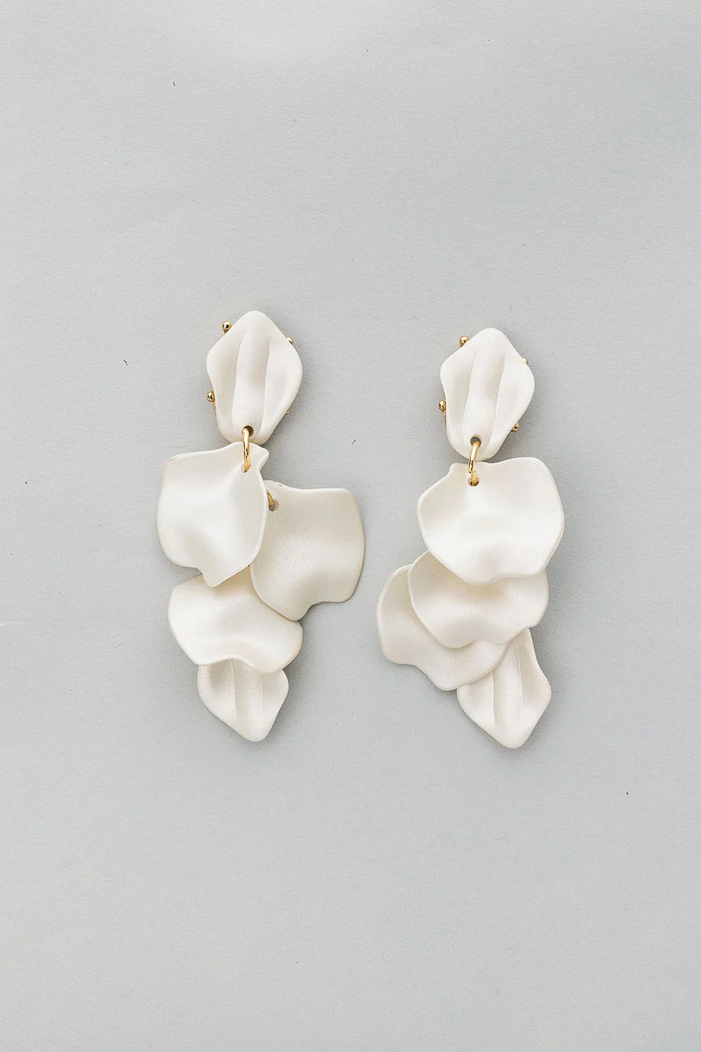 leaf Earrings Pearl White